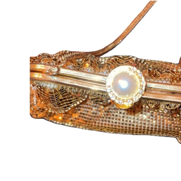 Vintage Timeless Whiting & Davis Vintage Gold Pouch Purse - Picture 7 of 11